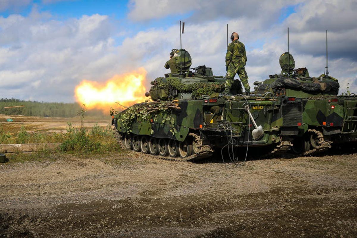 Live firing from two Combat Mortar Vehicles 